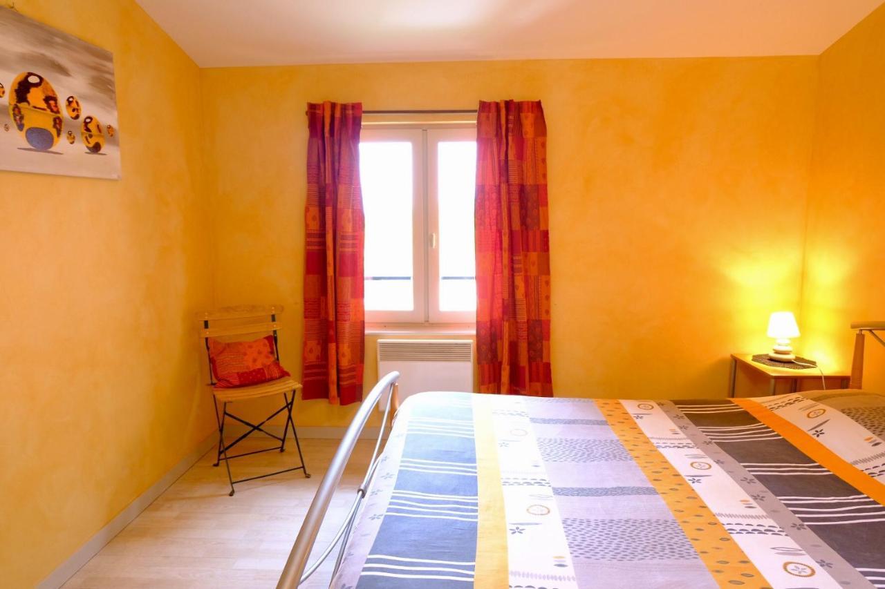 Domaine Des Marrans Bed and Breakfast Fleurie Eksteriør billede