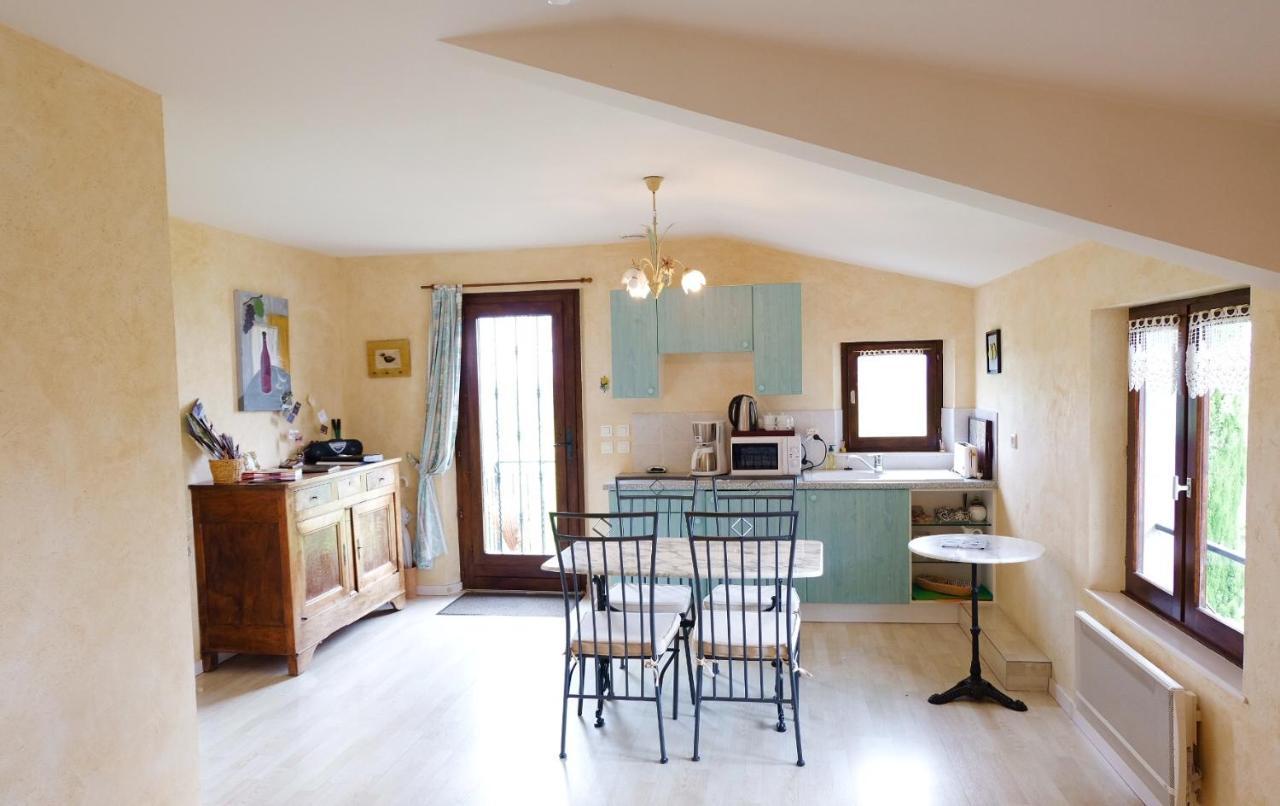 Domaine Des Marrans Bed and Breakfast Fleurie Eksteriør billede
